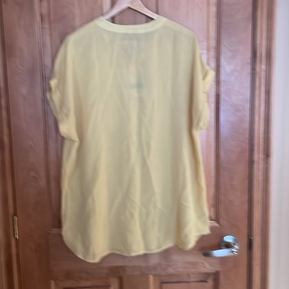 4 for $20 Yellow blouse - Picture 3 of 5